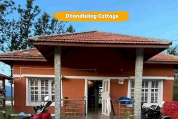 Dhondeling cottages by Time2Travel