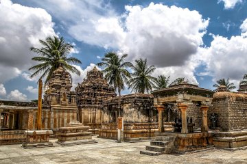 Bangalore to Avani Betta Day Trip