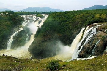 Bangalore to Gaganachukki Day Trip